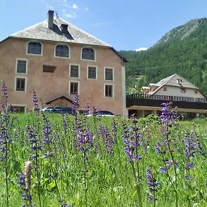 https://auberge-de-jeunesse-hi-serre-chevalier.fr-provencehotel.com
